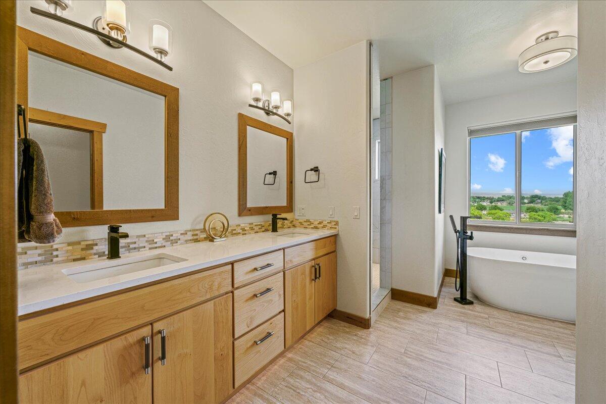 66711 Otter Road Property Photo 27