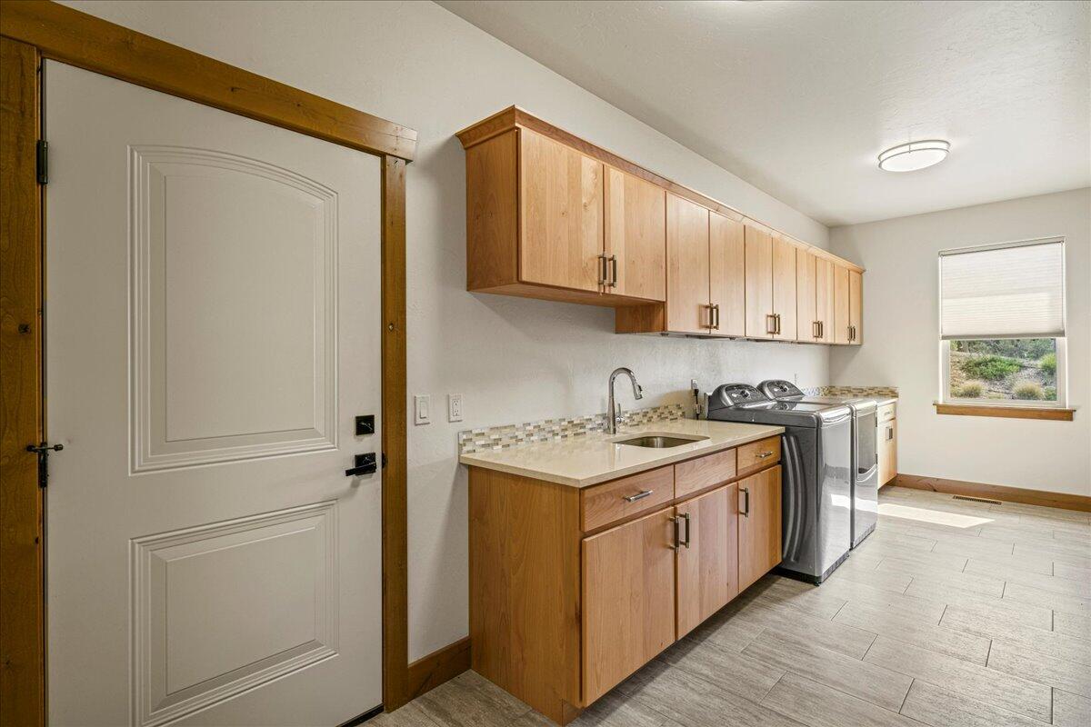 66711 Otter Road Property Photo 43