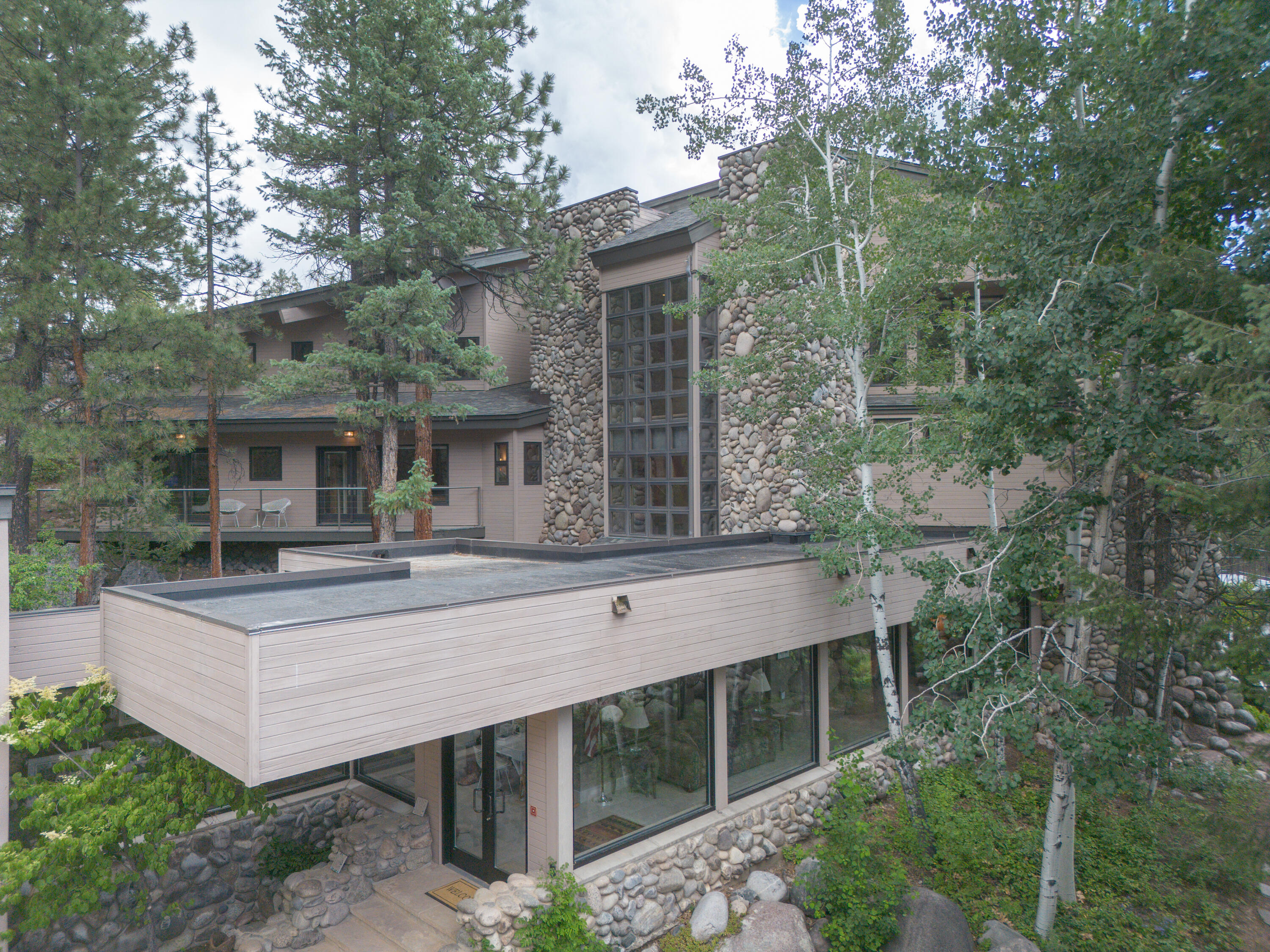 163 Peregrine Dr