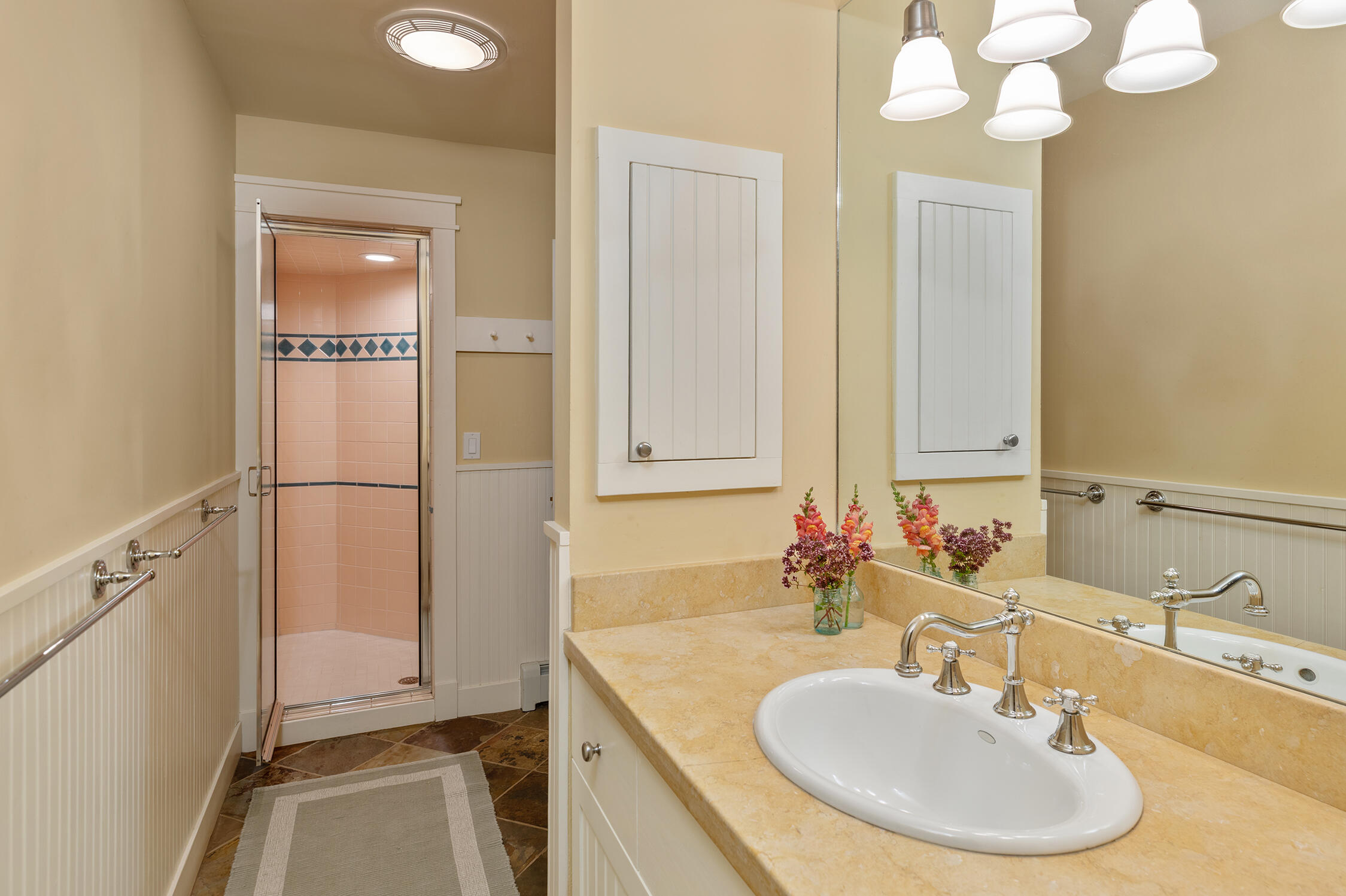 485 E Colorado Avenue Property Photo 25