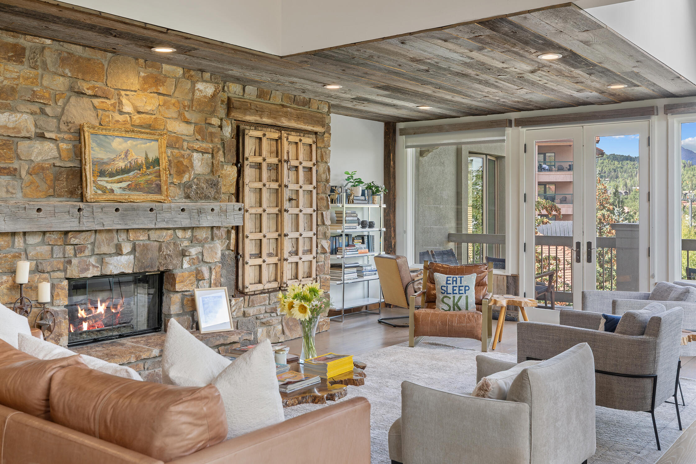 618 Mountain Village Boulevard 401 Property Photo 2