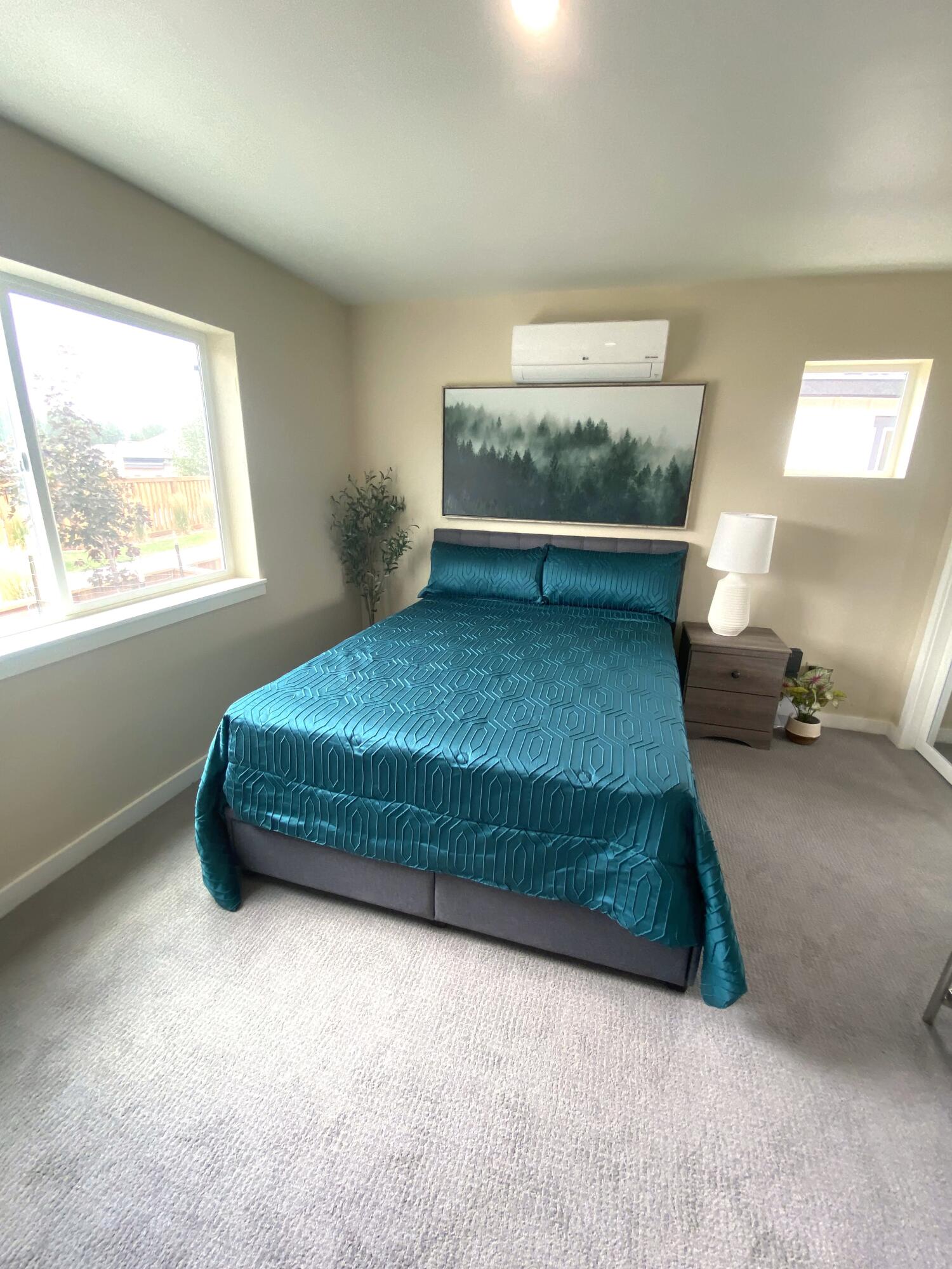 244 Redcliff Drive Property Photo 8