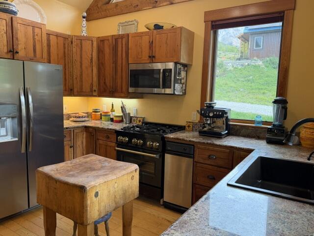 108 Aurum Street Property Photo 28