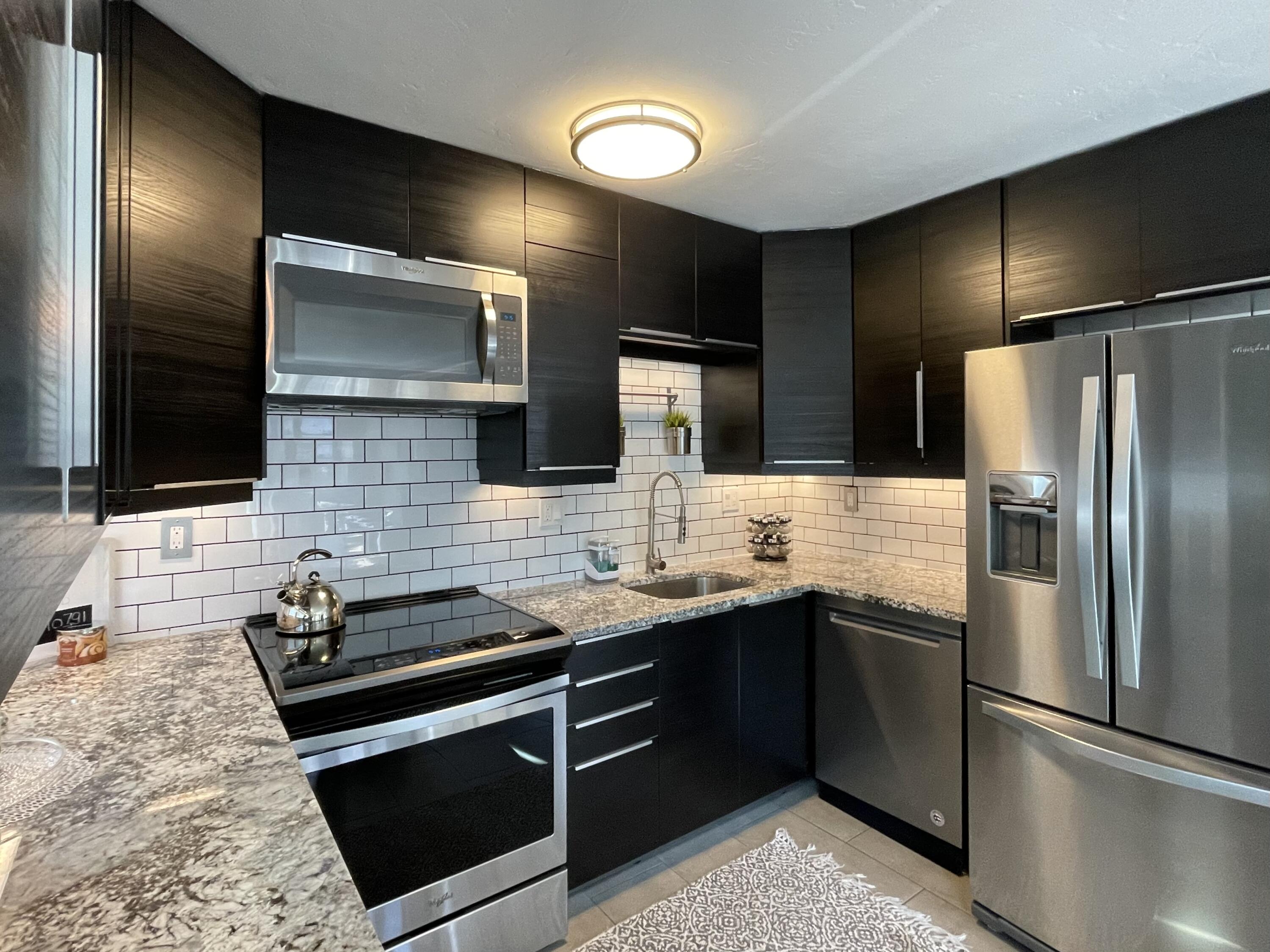 747 W Pacific. Unit 331 Avenue 331` Property Photo 3