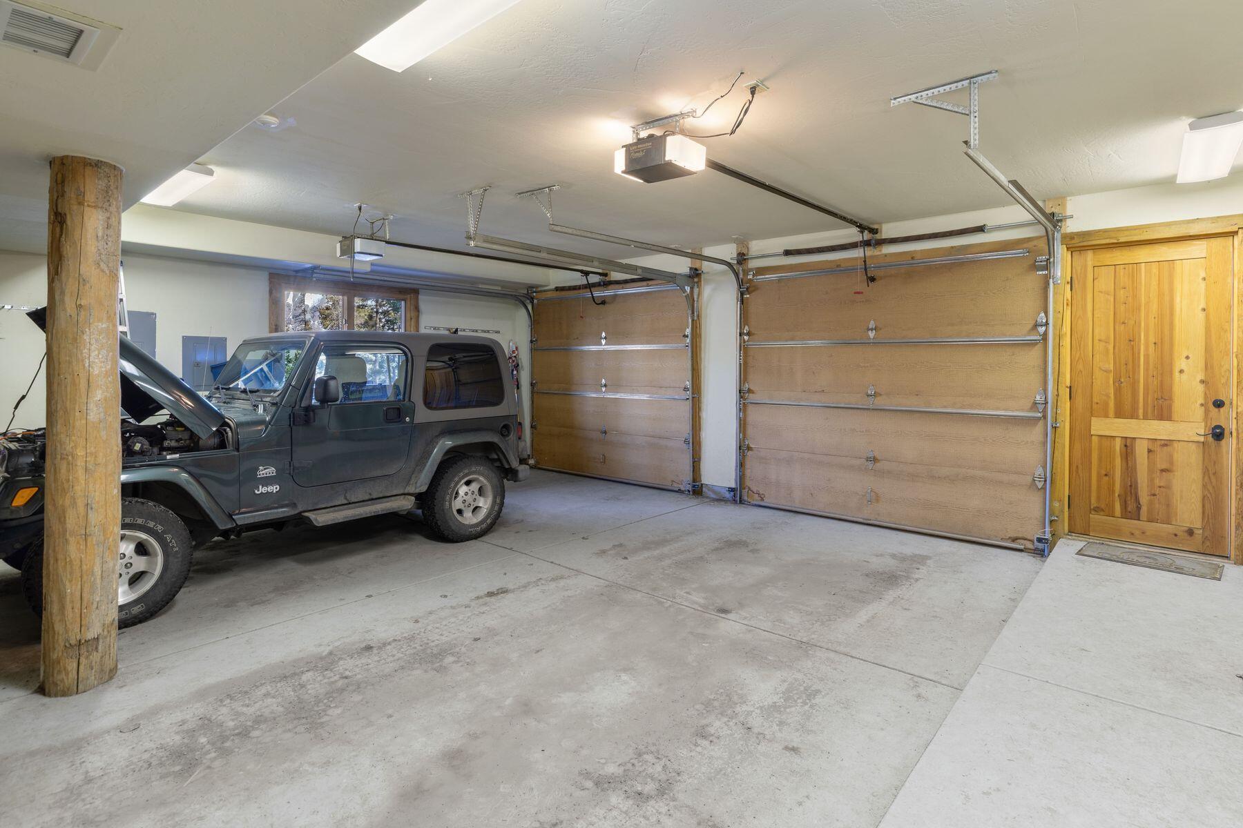 183 Butch Cassidy Drive Property Photo 21
