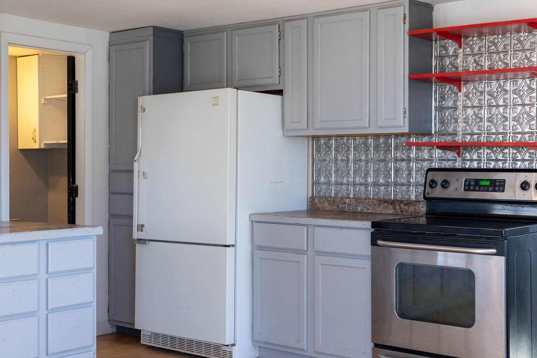 690 Grape Street Property Photo 14