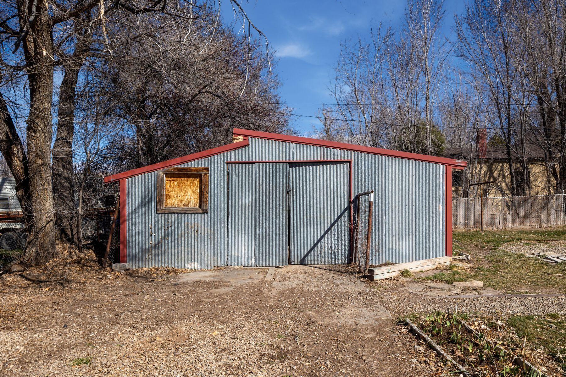 690 Grape Street Property Photo 22