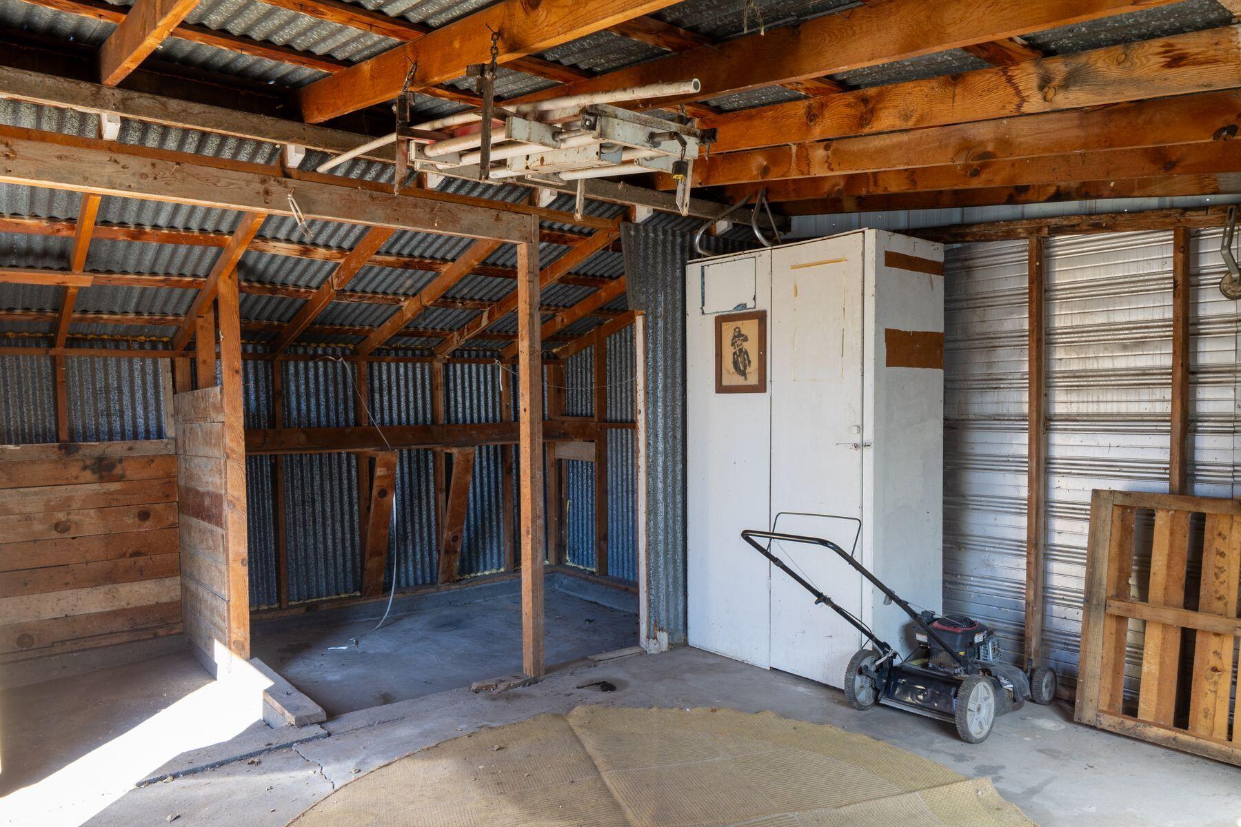 690 Grape Street Property Photo 23
