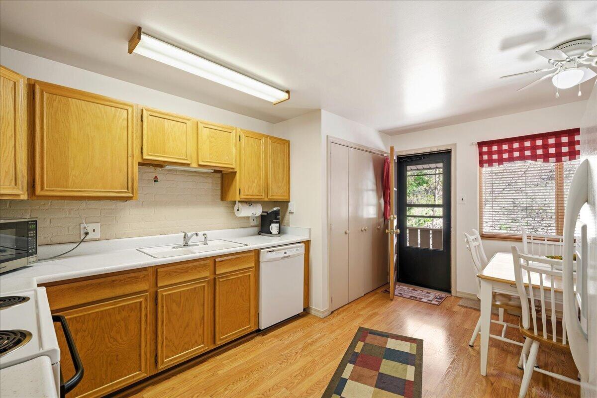 2101 Main Street Property Photo 5