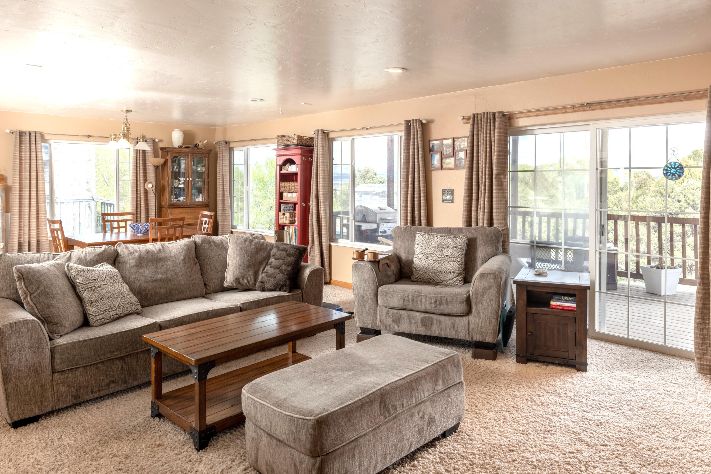 90 Spruce Drive Property Photo 8