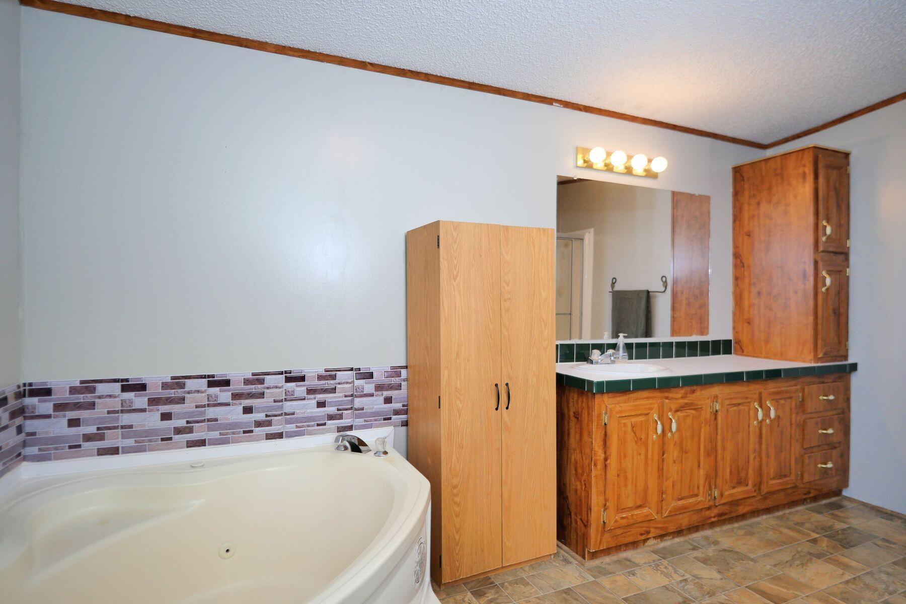 32096 Co-145 Property Photo 14