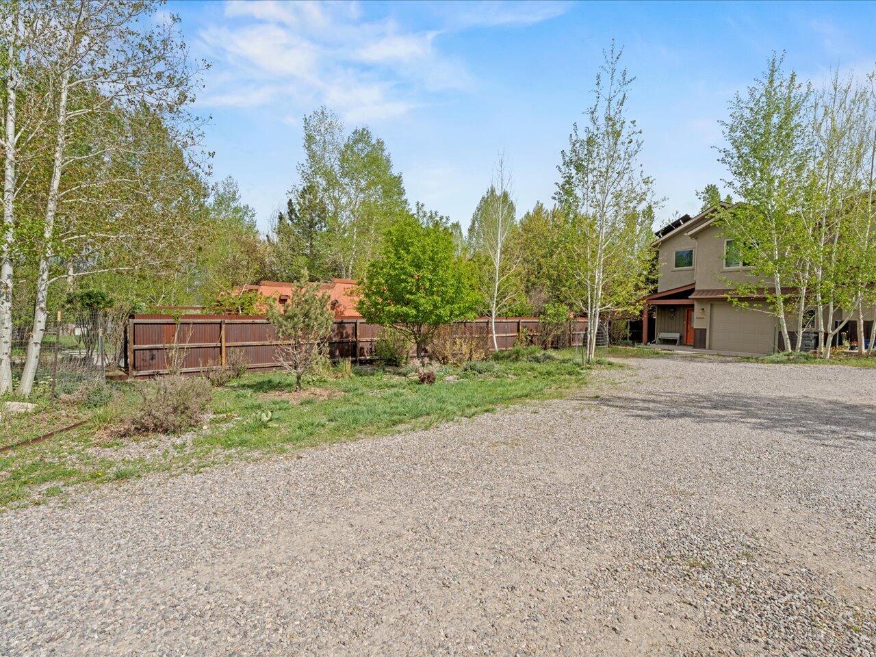 520 Chipeta Drive ''a'' Property Photo 4