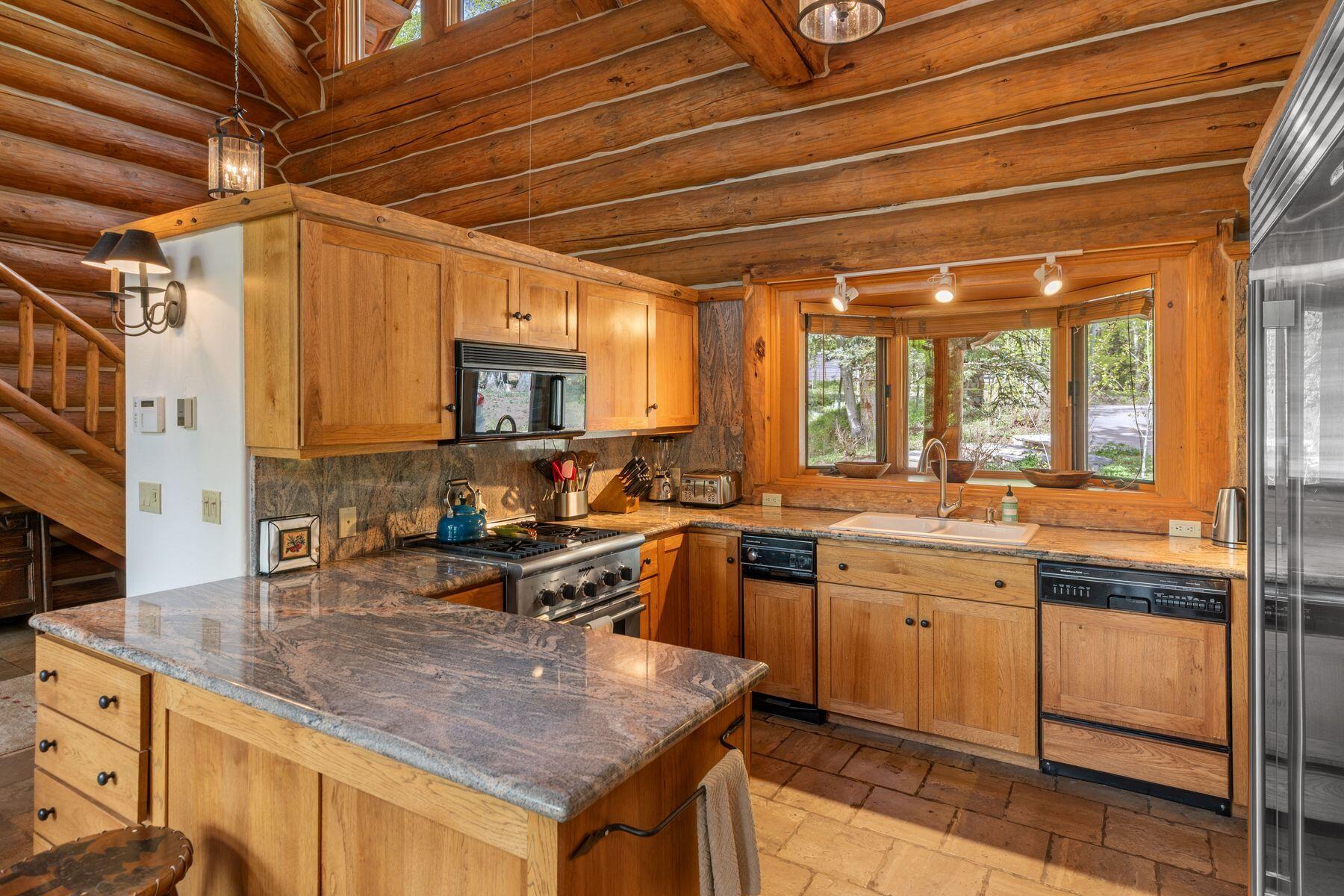 237 Benchmark Drive, H Property Photo 2