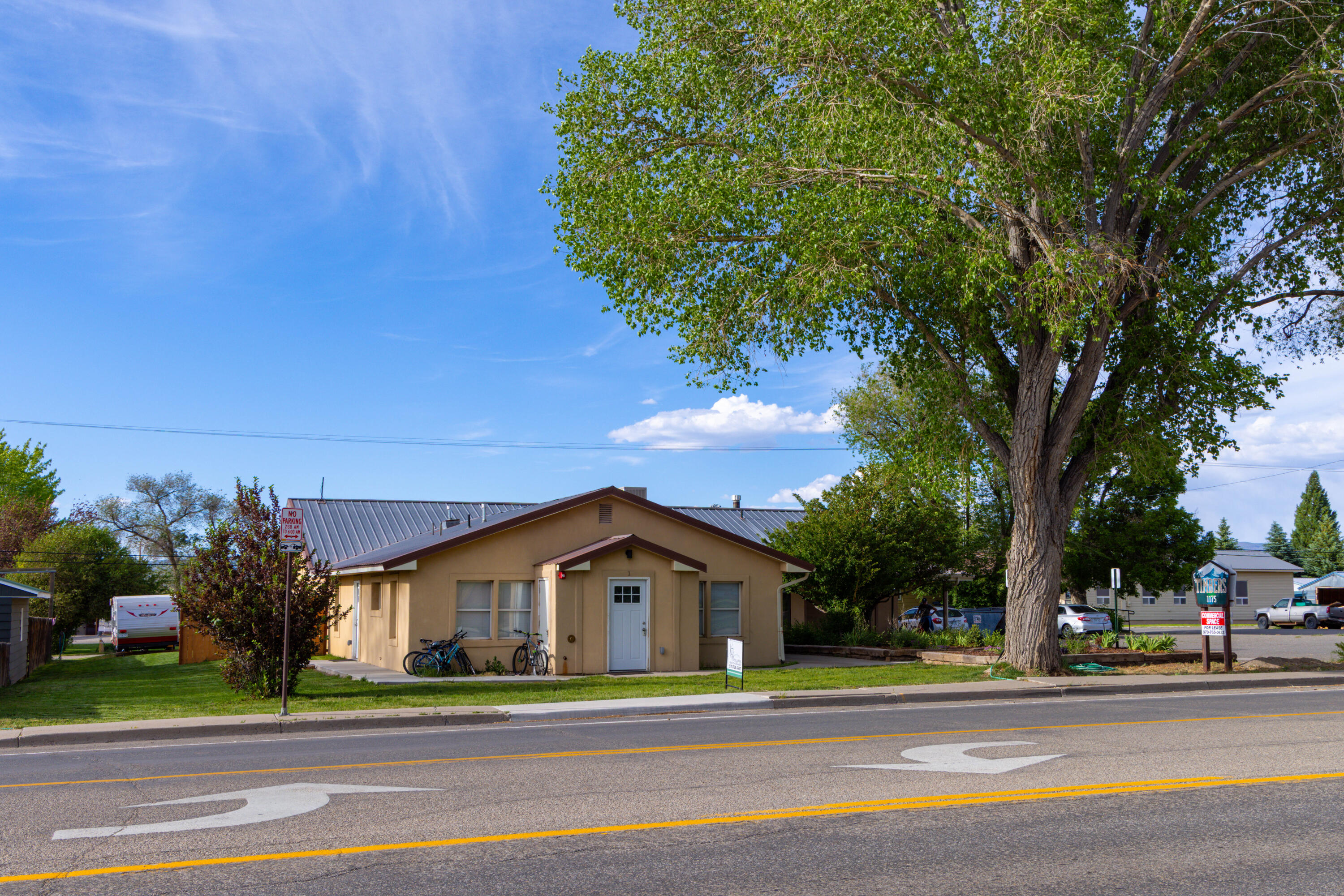 1175 Grand Avenue Property Photo 4
