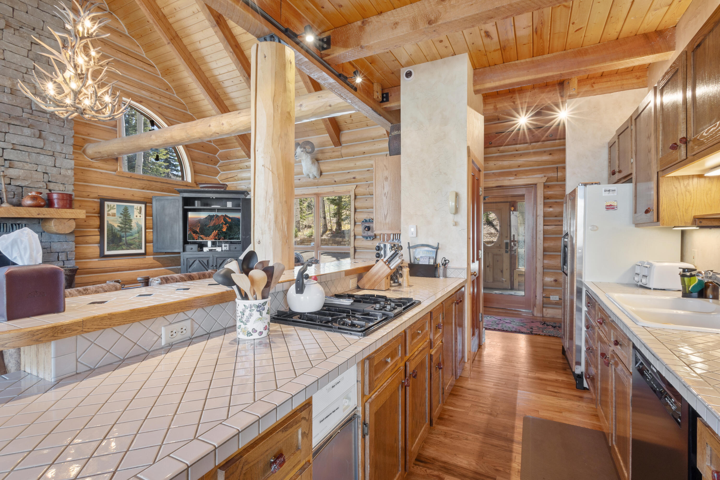 102 Snowdrift Lane Property Photo 8