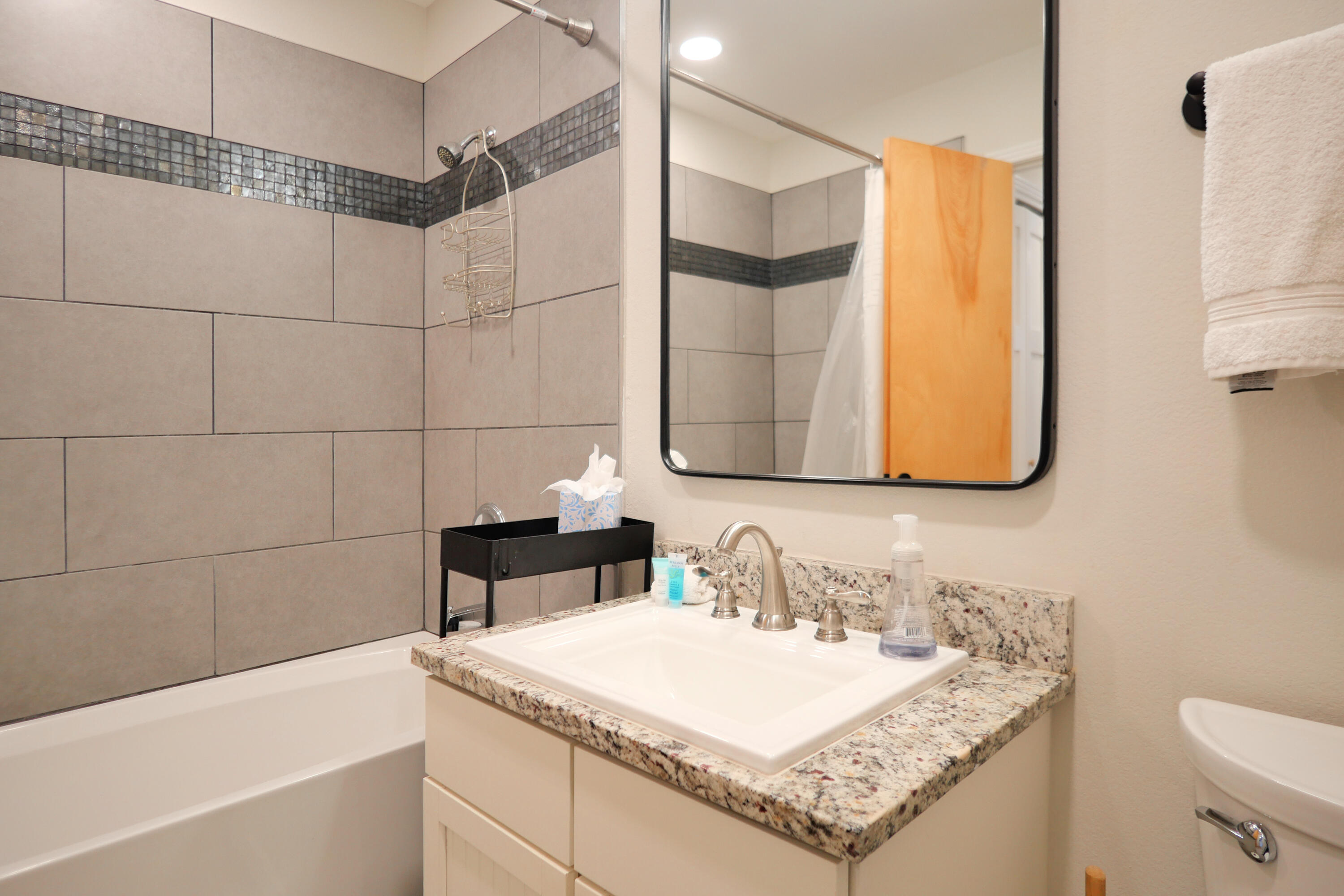 280 Mahoney Drive Property Photo 8