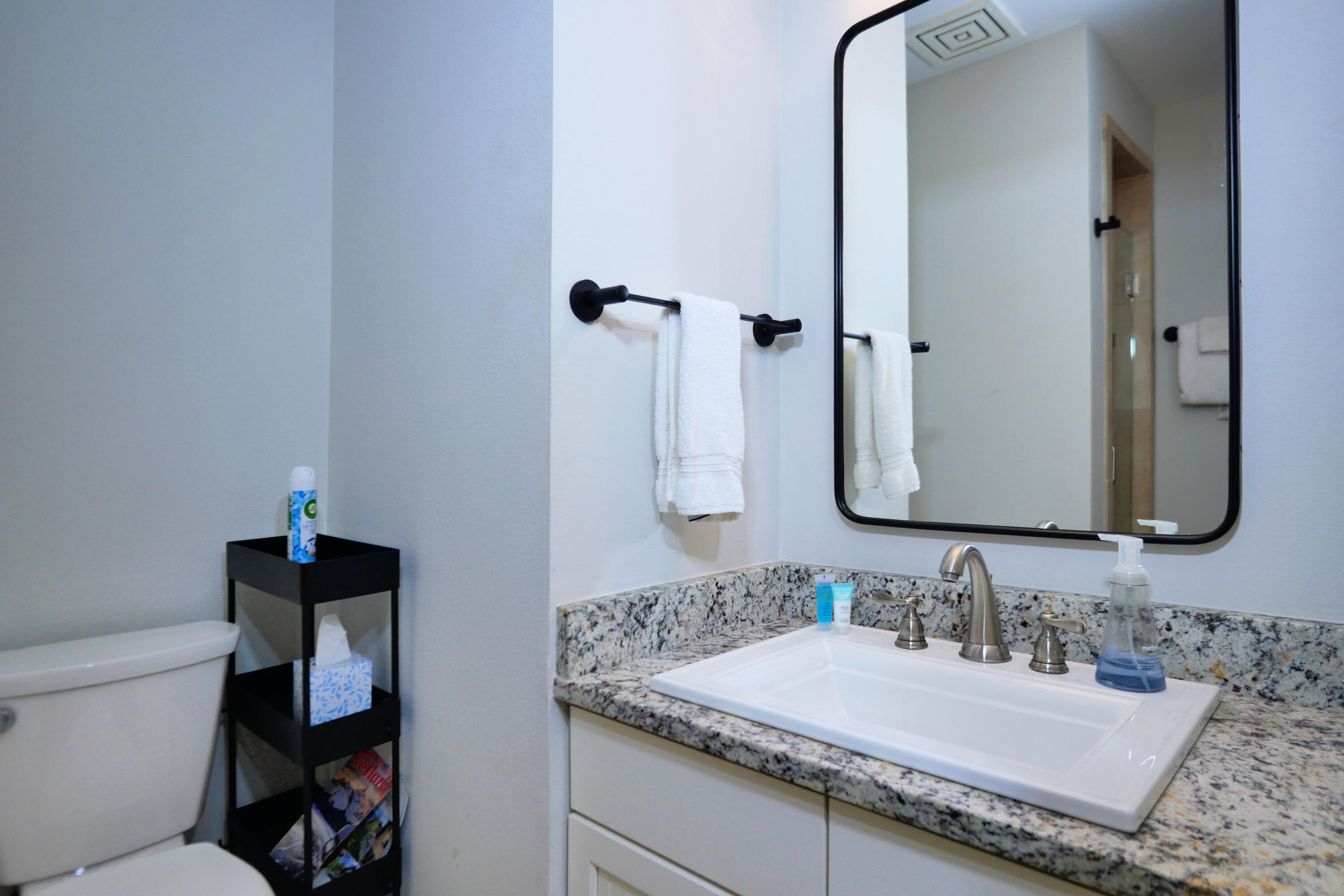 280 Mahoney Drive Property Photo 10