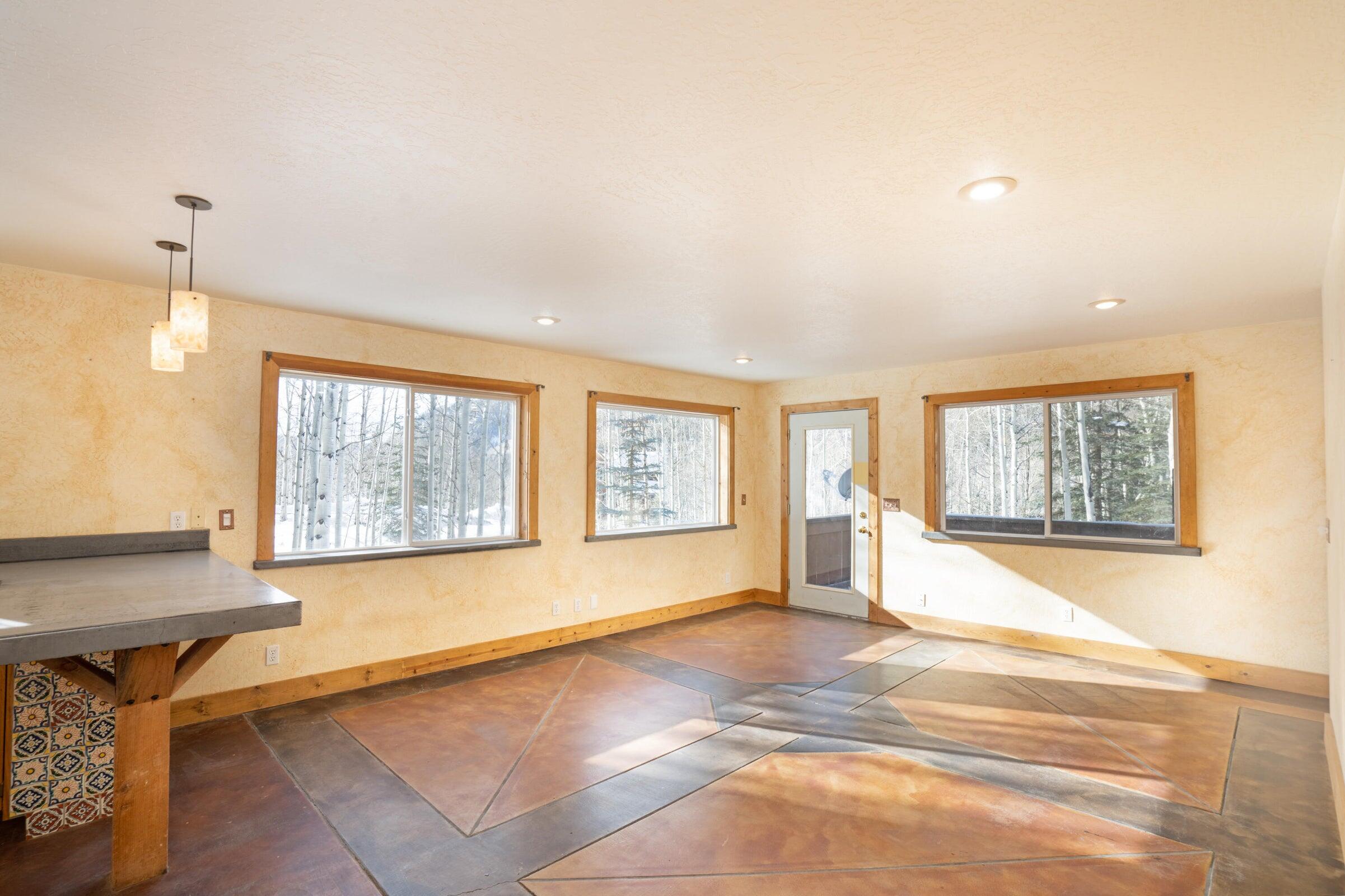 454 Silverglance Way Property Photo 18