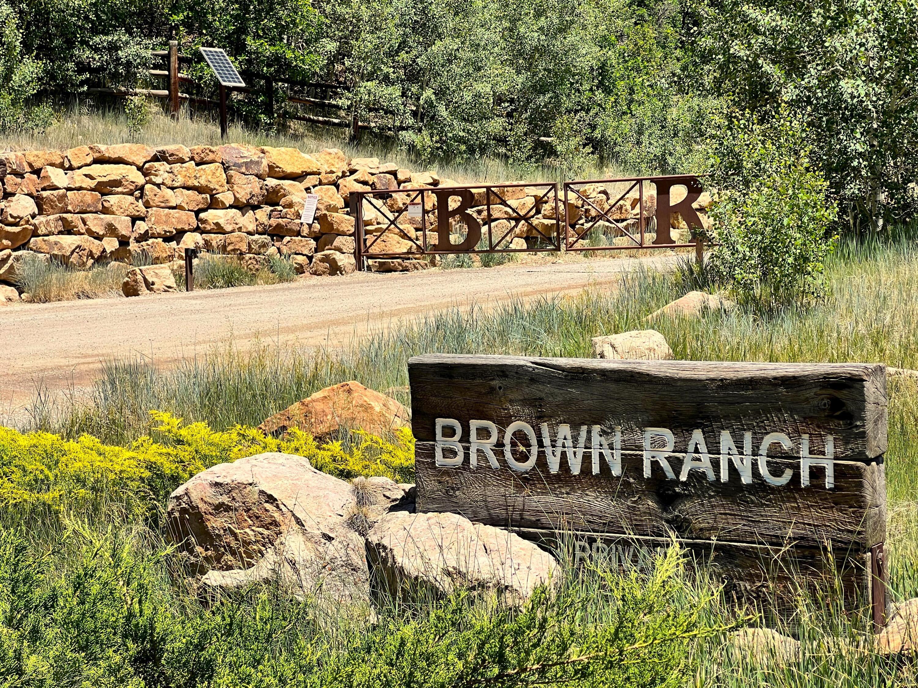 2991 Brown Ranch Road Property Photo 2