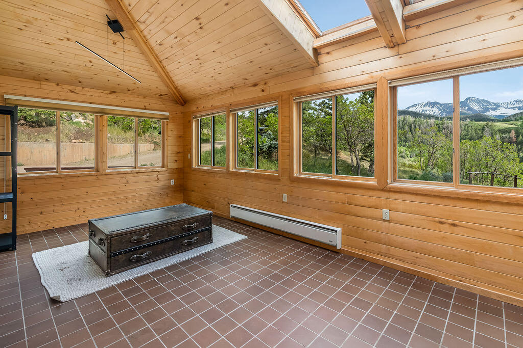 329 Ross Road Property Photo 13