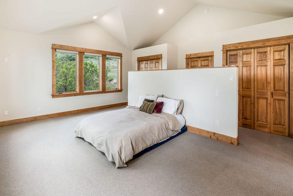 329 Ross Road Property Photo 15