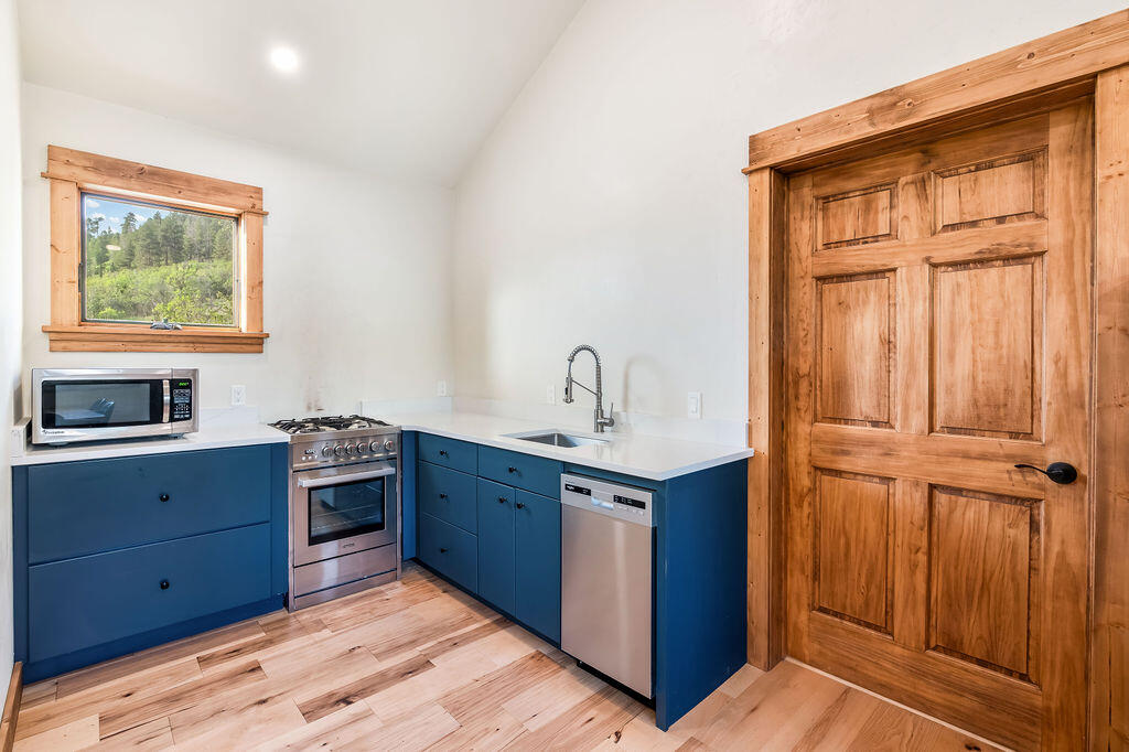 329 Ross Road Property Photo 42