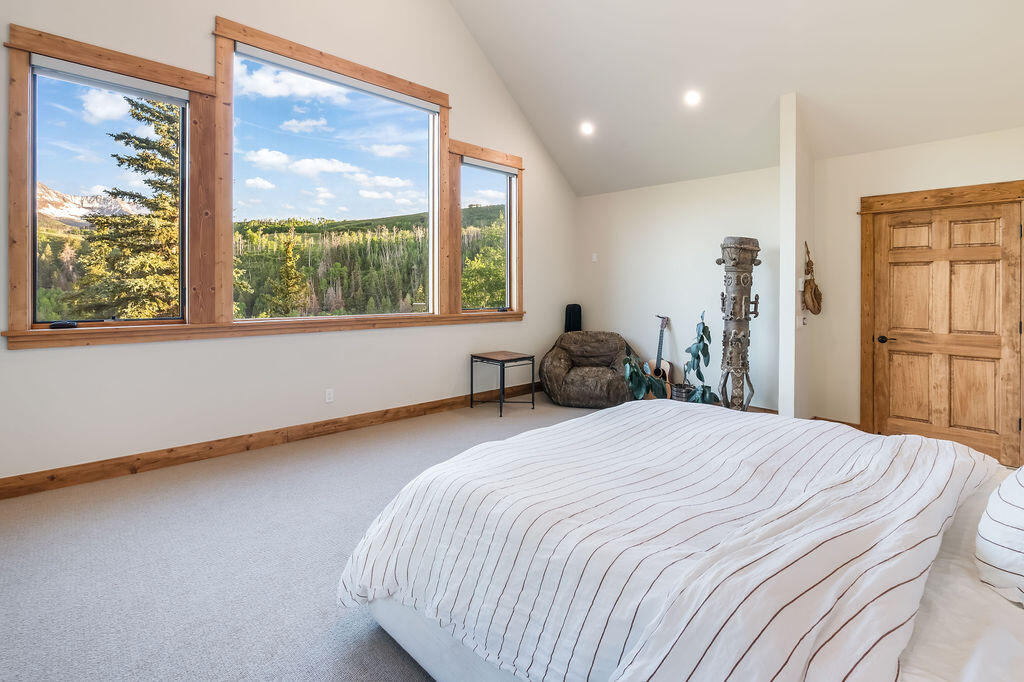 329 Ross Road Property Photo 45