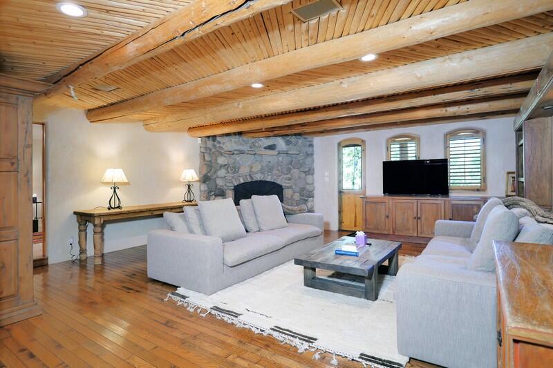 127 Hang Glider Drive Property Photo 26