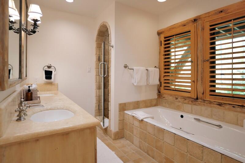 127 Hang Glider Drive Property Photo 35