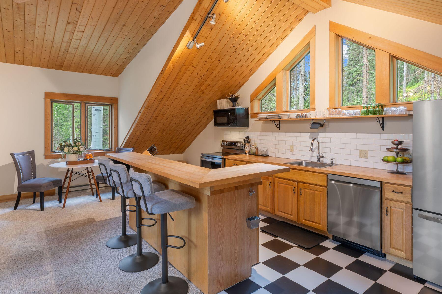 800 Fox Farm Road Property Photo 39