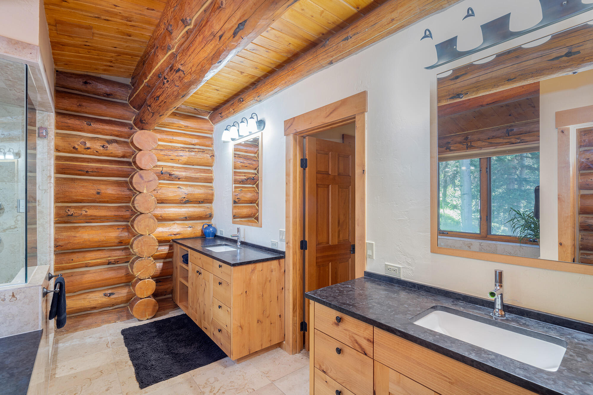 47 High Noon Property Photo 6