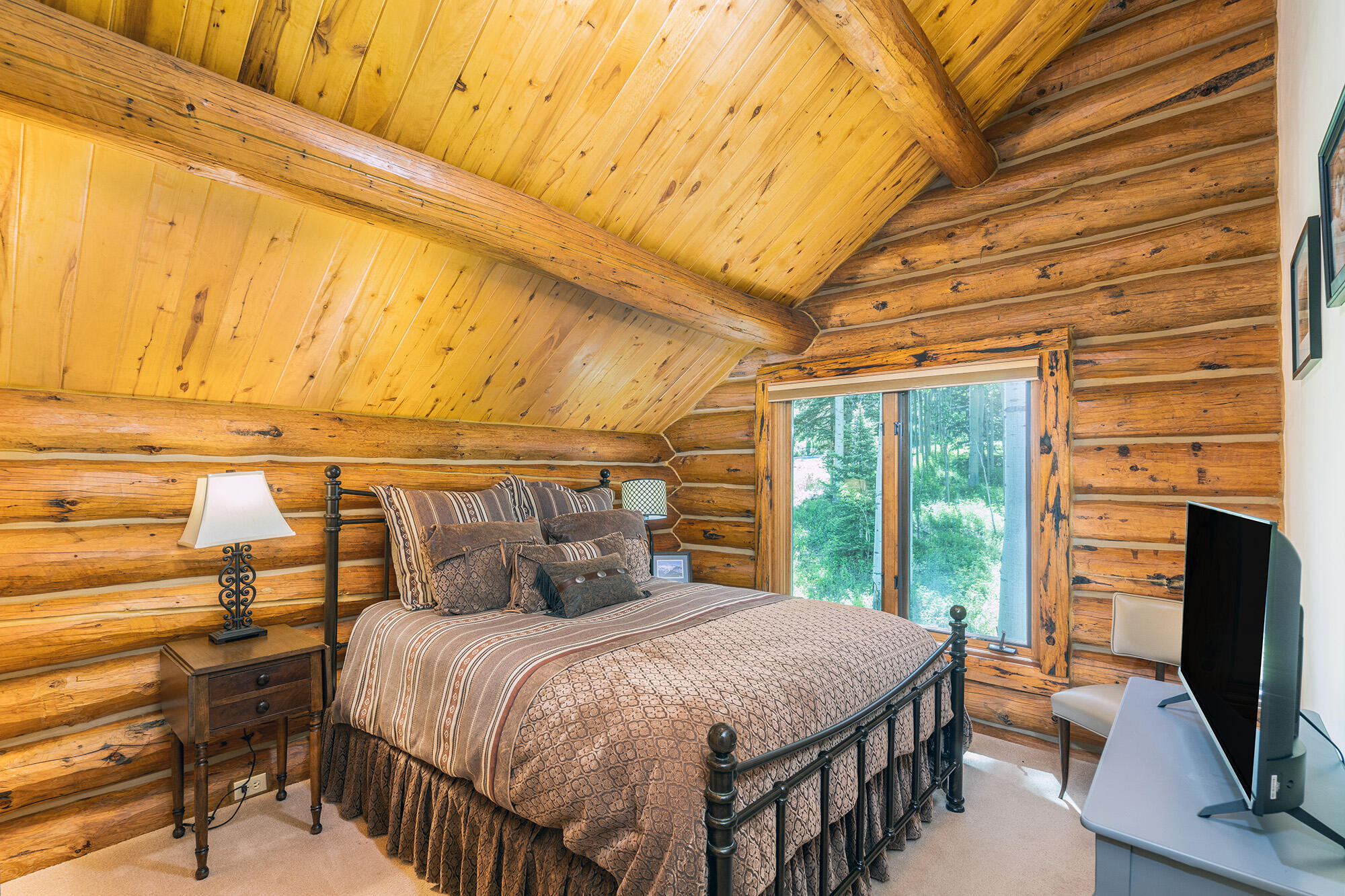 47 High Noon Property Photo 10