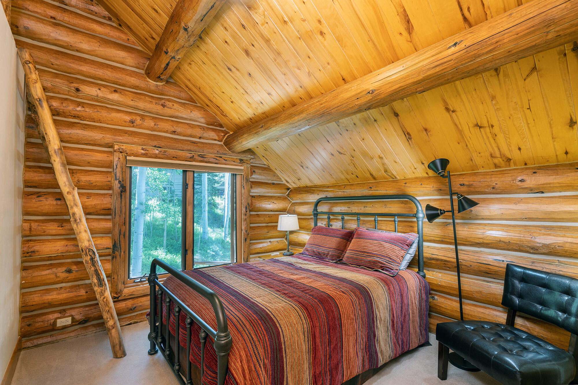47 High Noon Property Photo 11