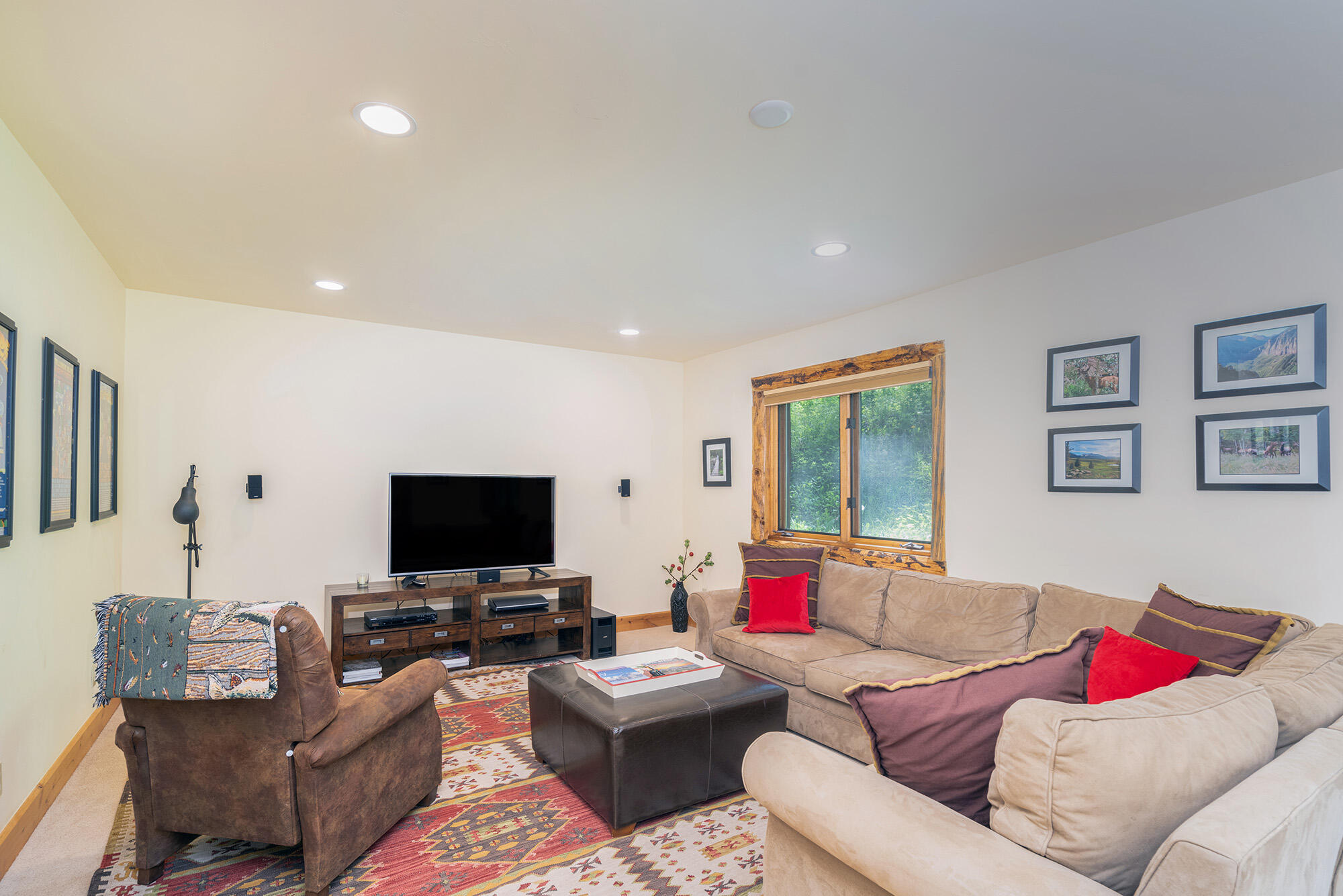 47 High Noon Property Photo 14