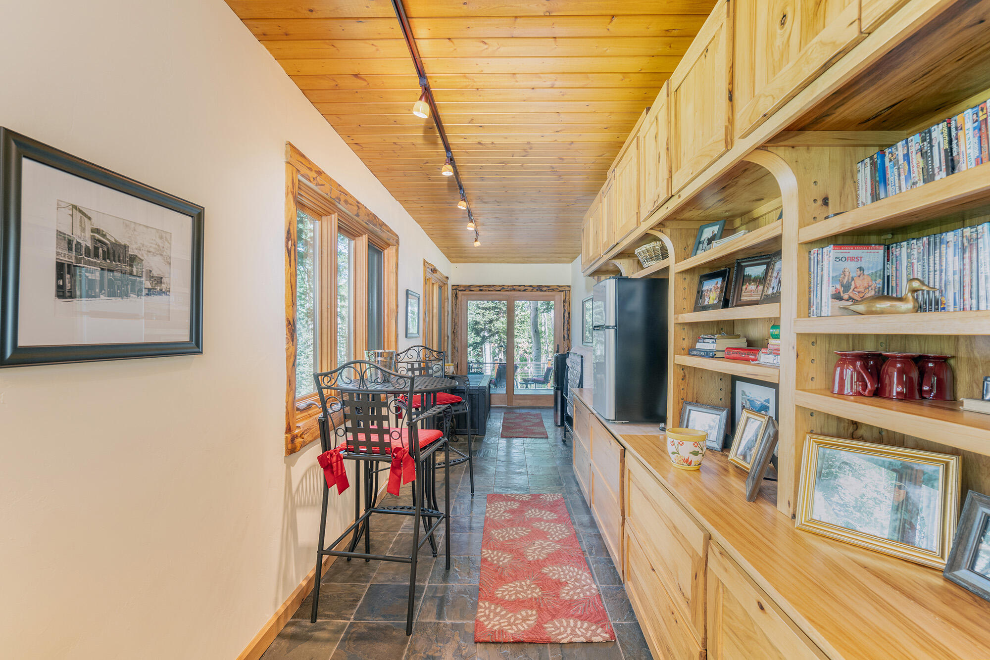 47 High Noon Property Photo 17