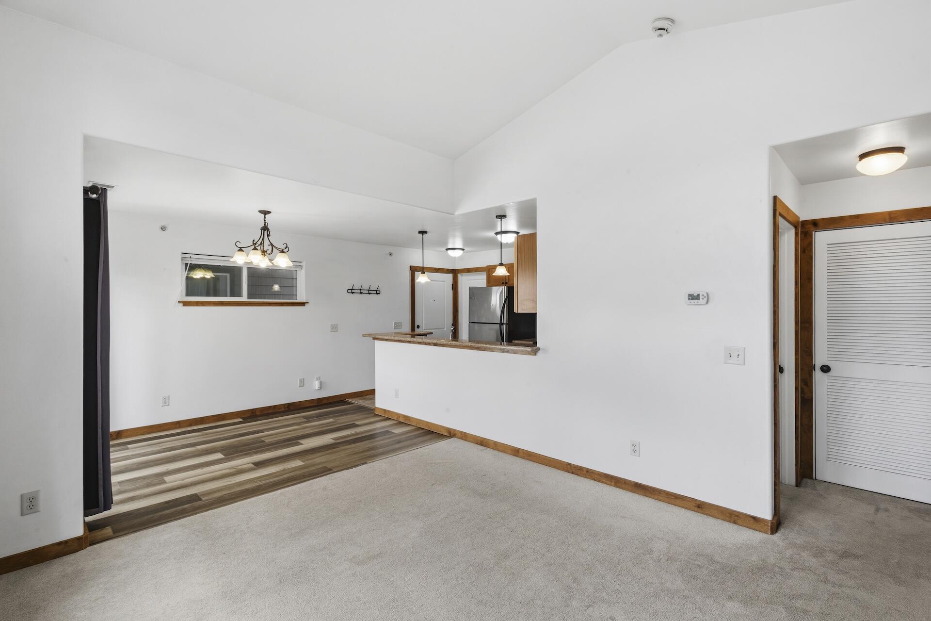 550 Redcliff Circle Property Photo 10