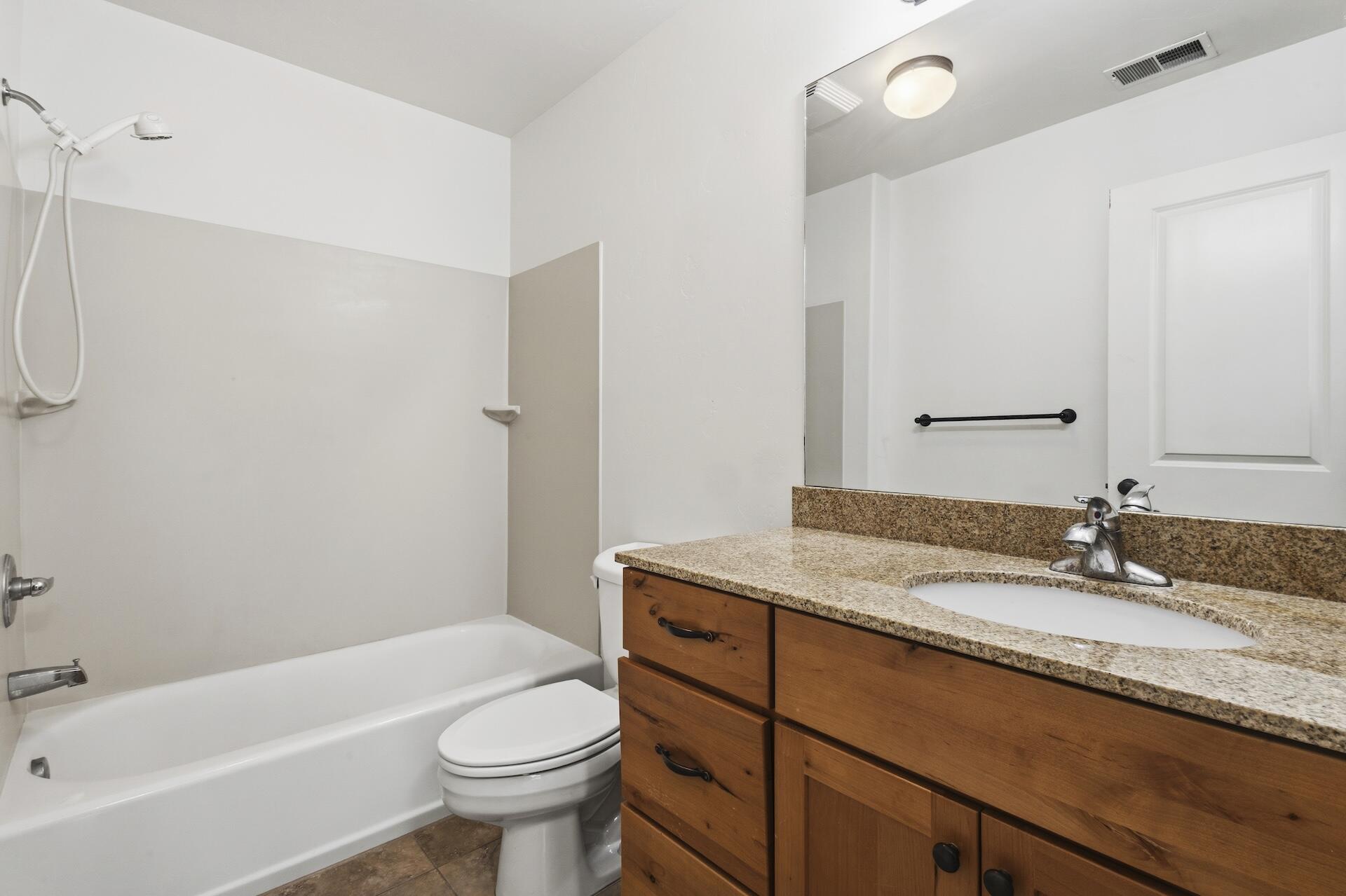 550 Redcliff Circle Property Photo 13