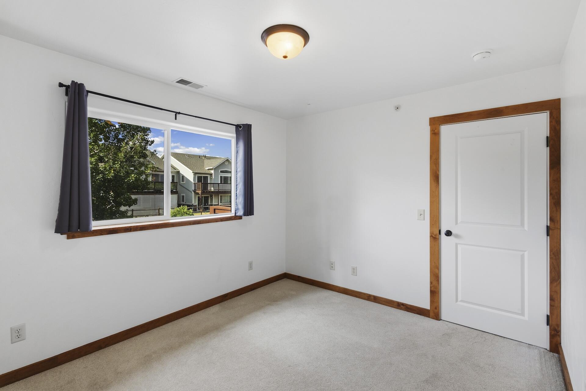 550 Redcliff Circle Property Photo 15