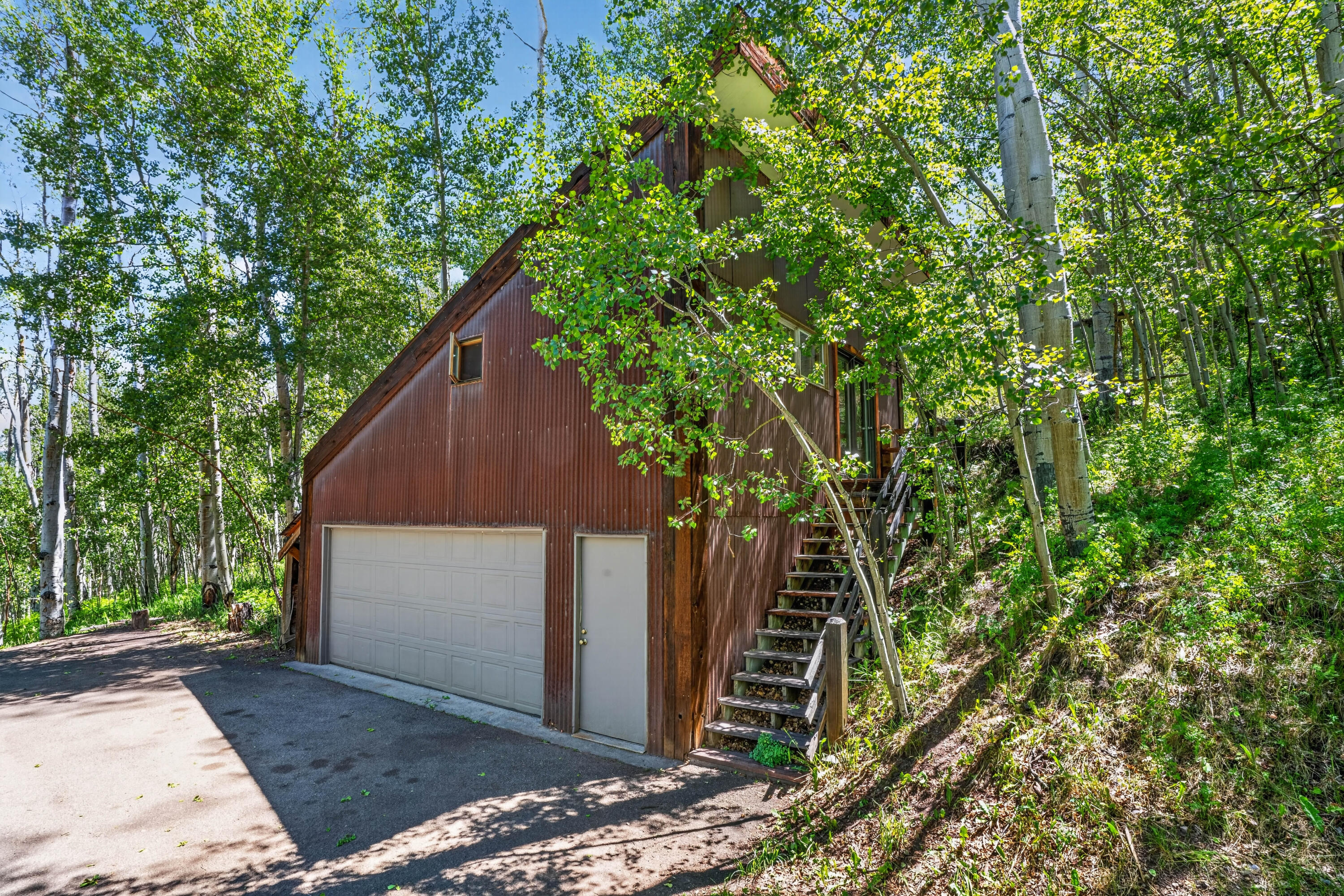 373 Quakey Lane Property Photo 6