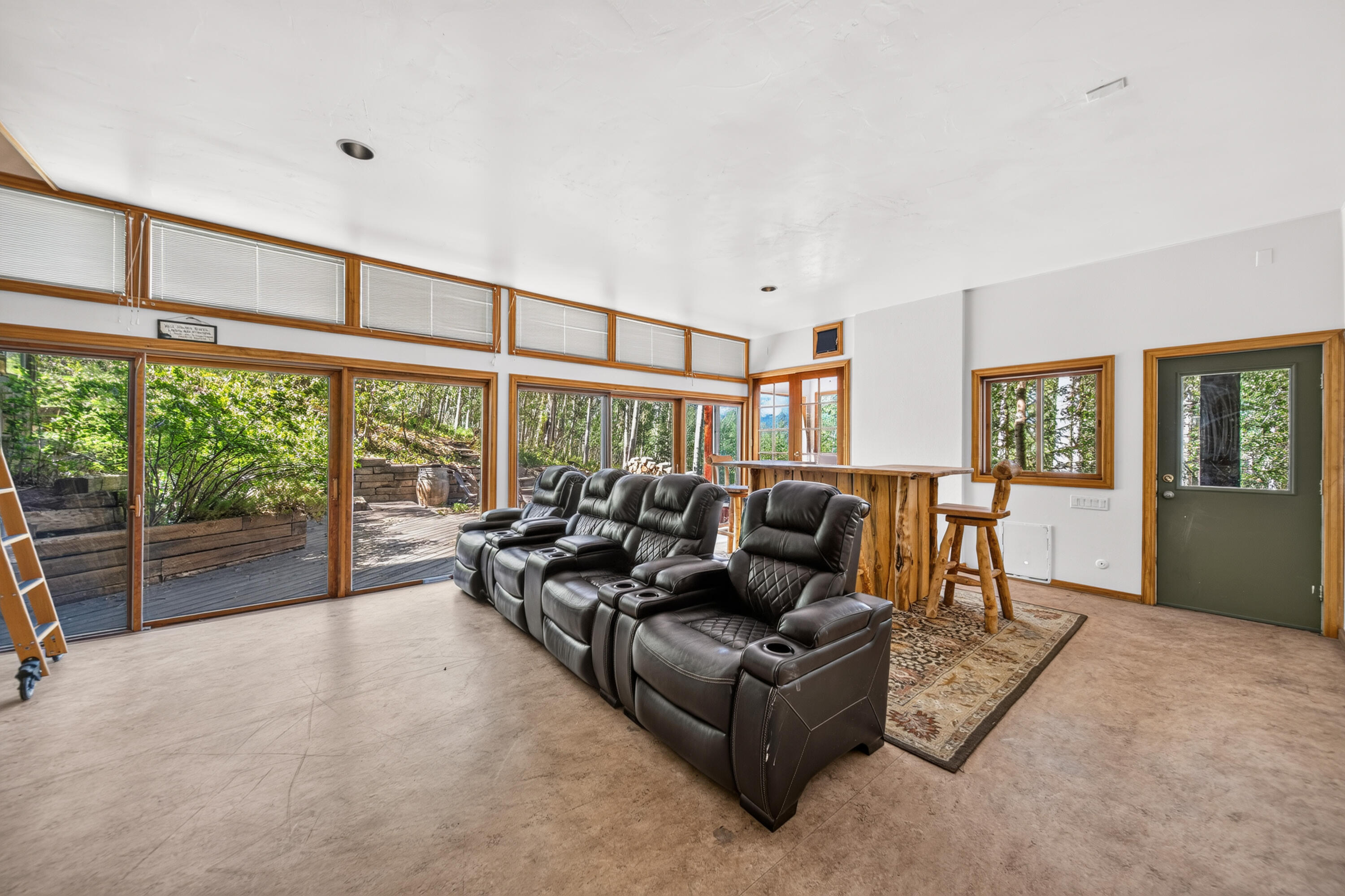 373 Quakey Lane Property Photo 17