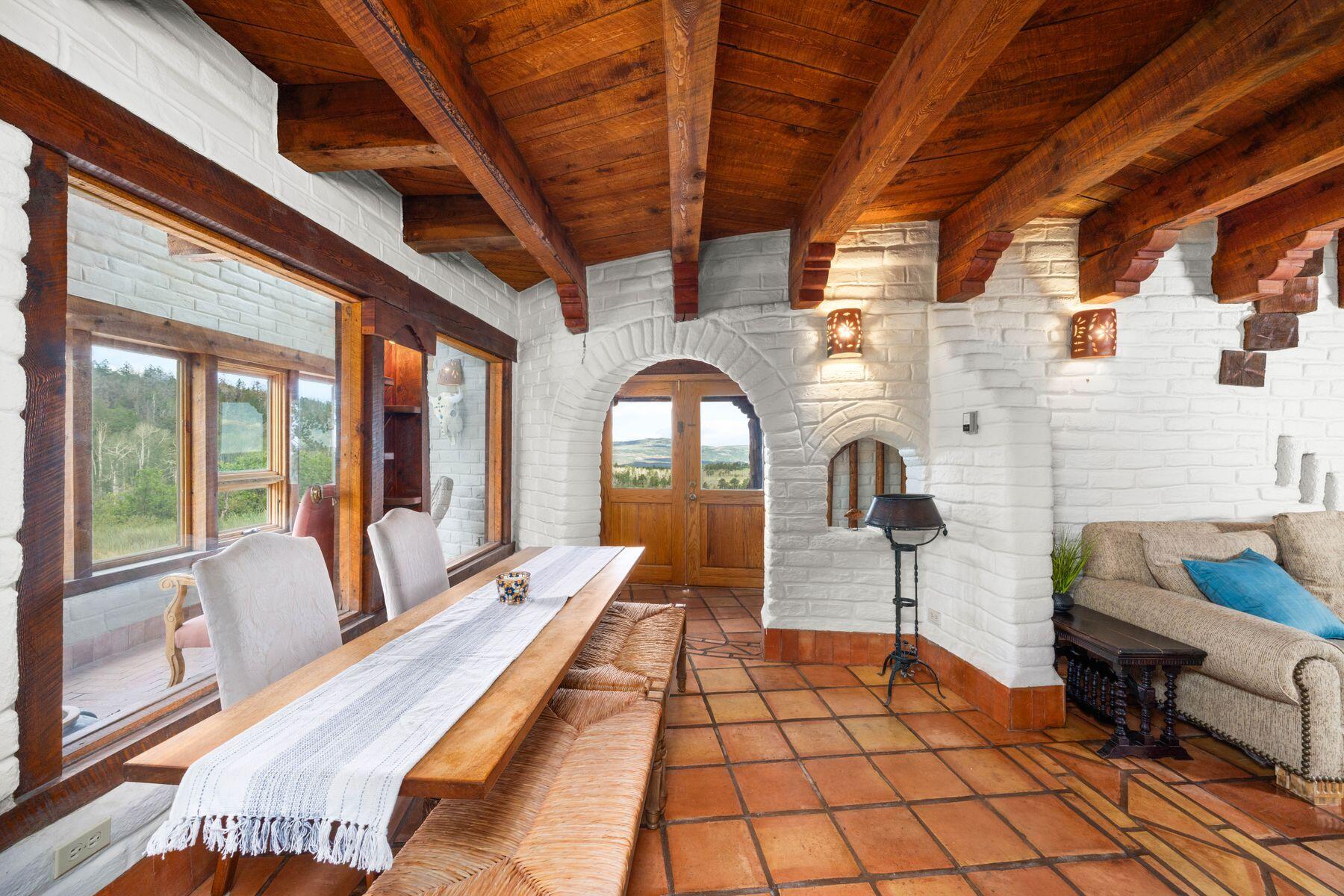 1274 Aspen Drive Property Photo 4