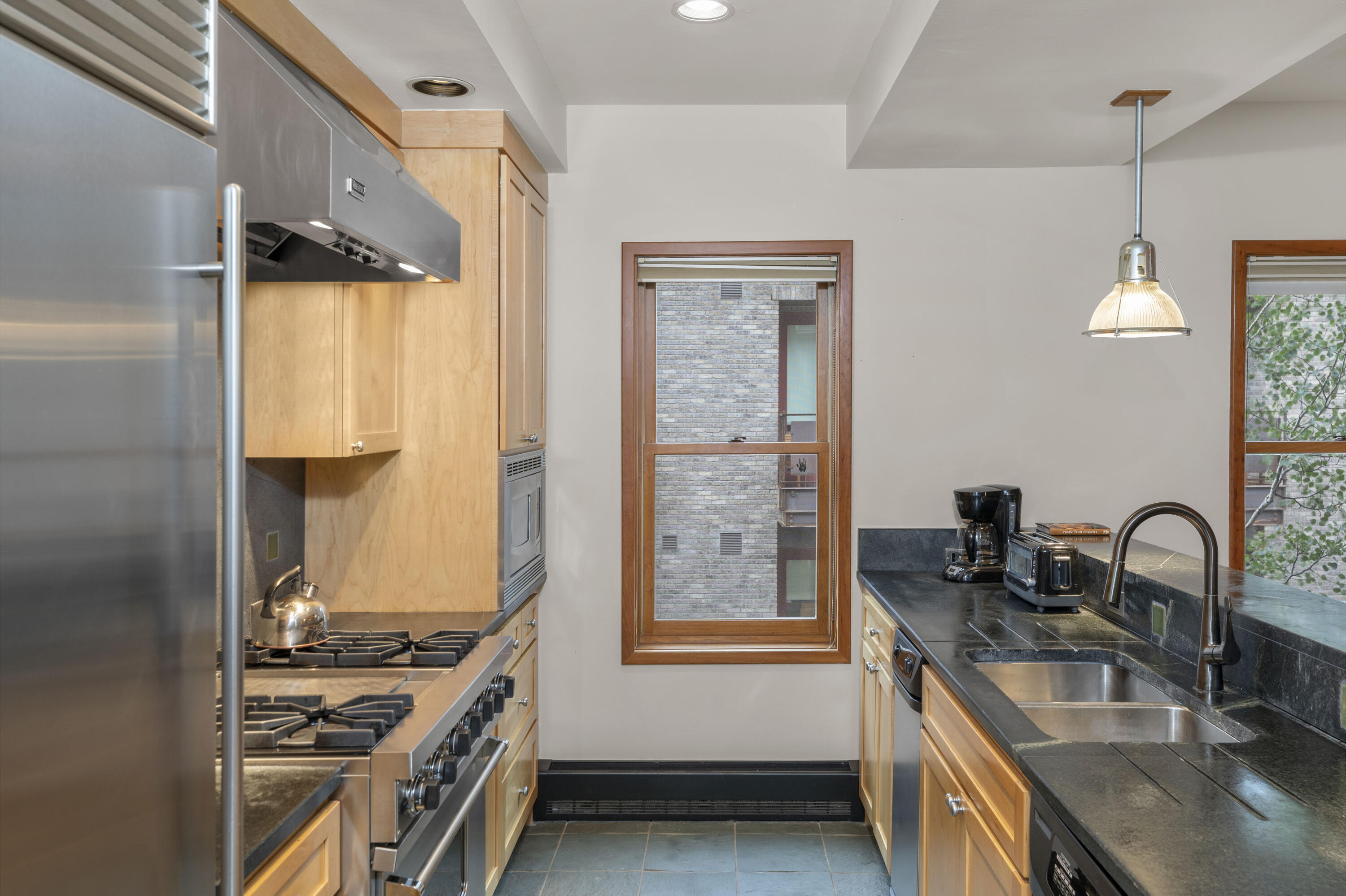 368 S Davis Street A7 Property Photo 6