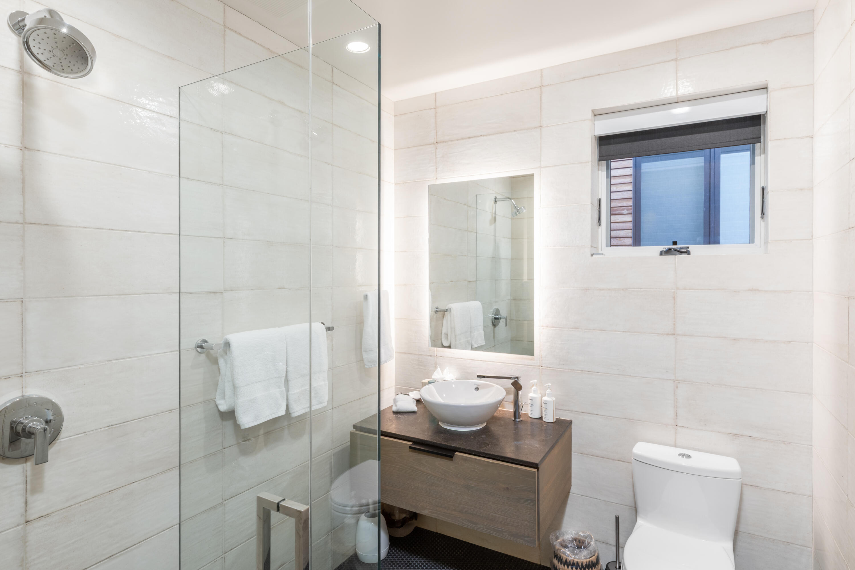 215 W San Juan Avenue, 102 Property Photo 19