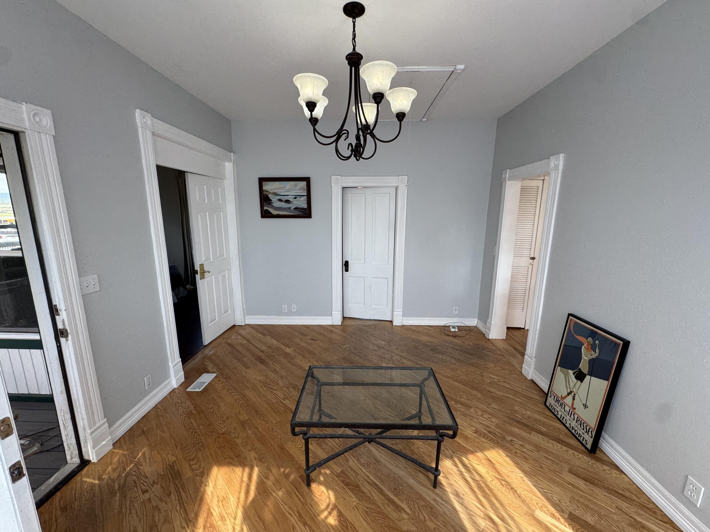 1310 Summit Street Property Photo 8