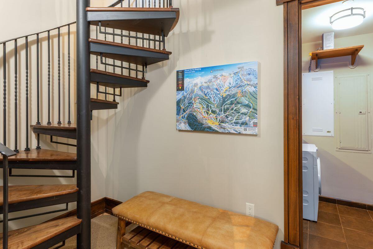 12 Elkstone Place Property Photo 17