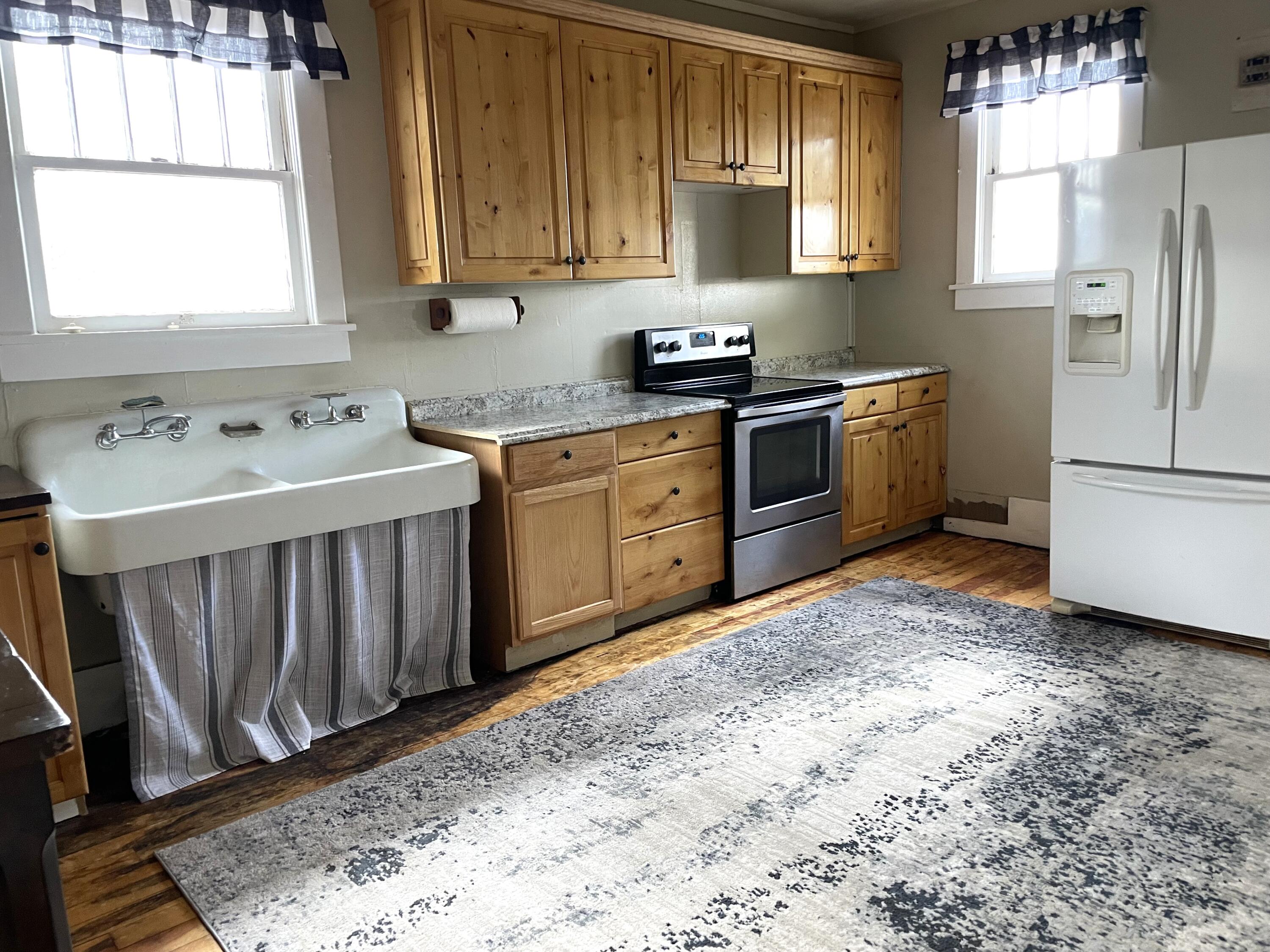 39588 Highway 145 Property Photo 17