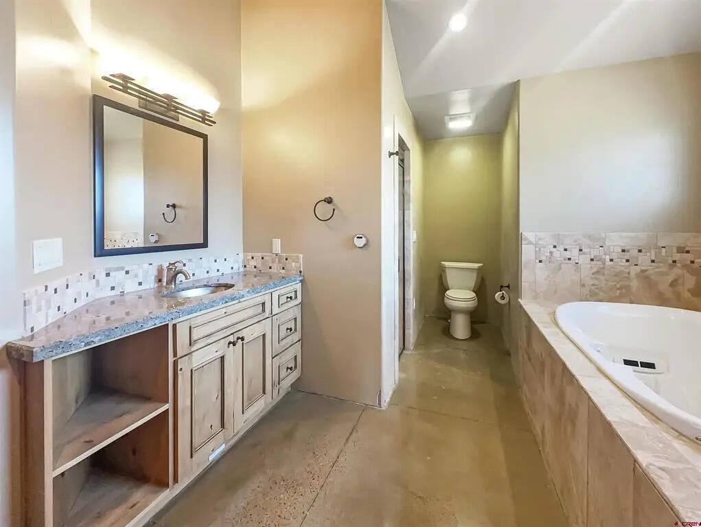 25565 Road U.8 Property Photo 17