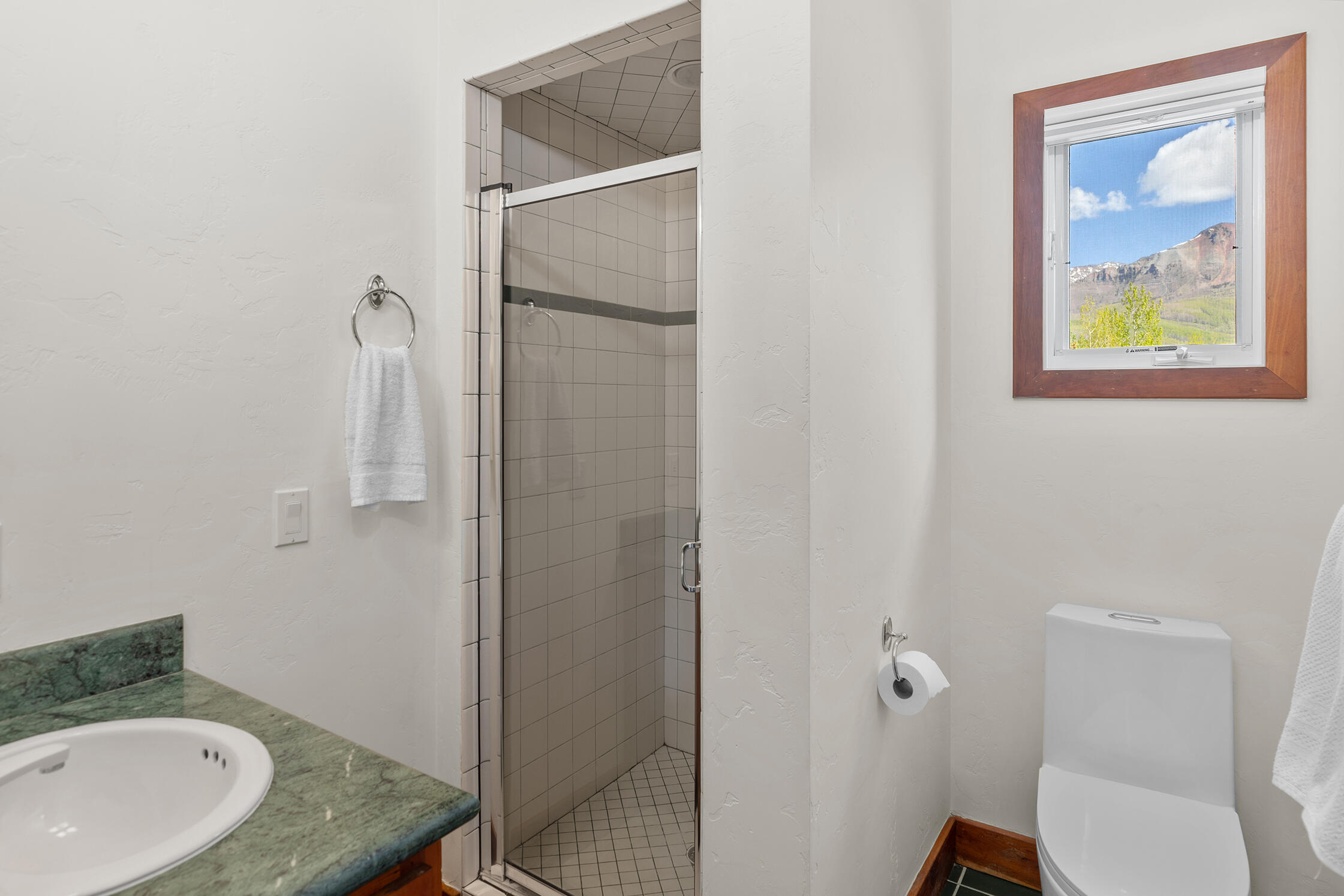 107 Lawson Point A Property Photo 26