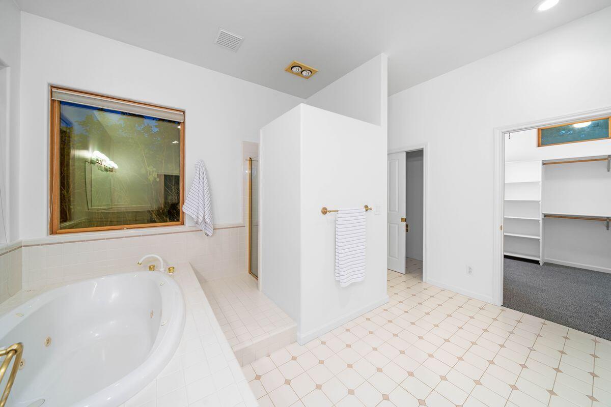 1040 Golden Eagle Trail Property Photo 41