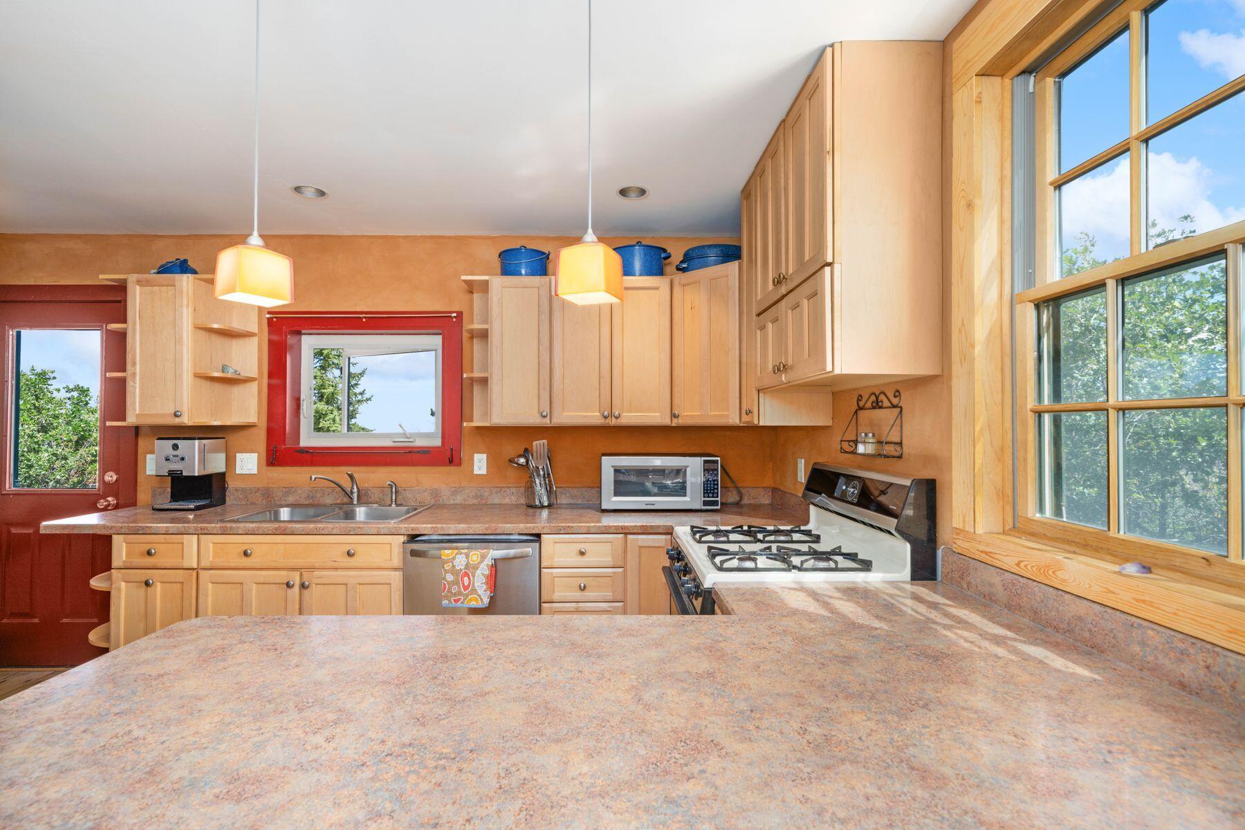 1100 Aspen Drive Property Photo 11